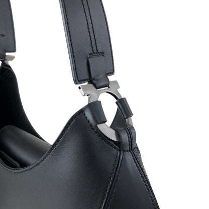 Salvatore Ferragamo Gancini Shoulder bag Black Vintage c3yye7