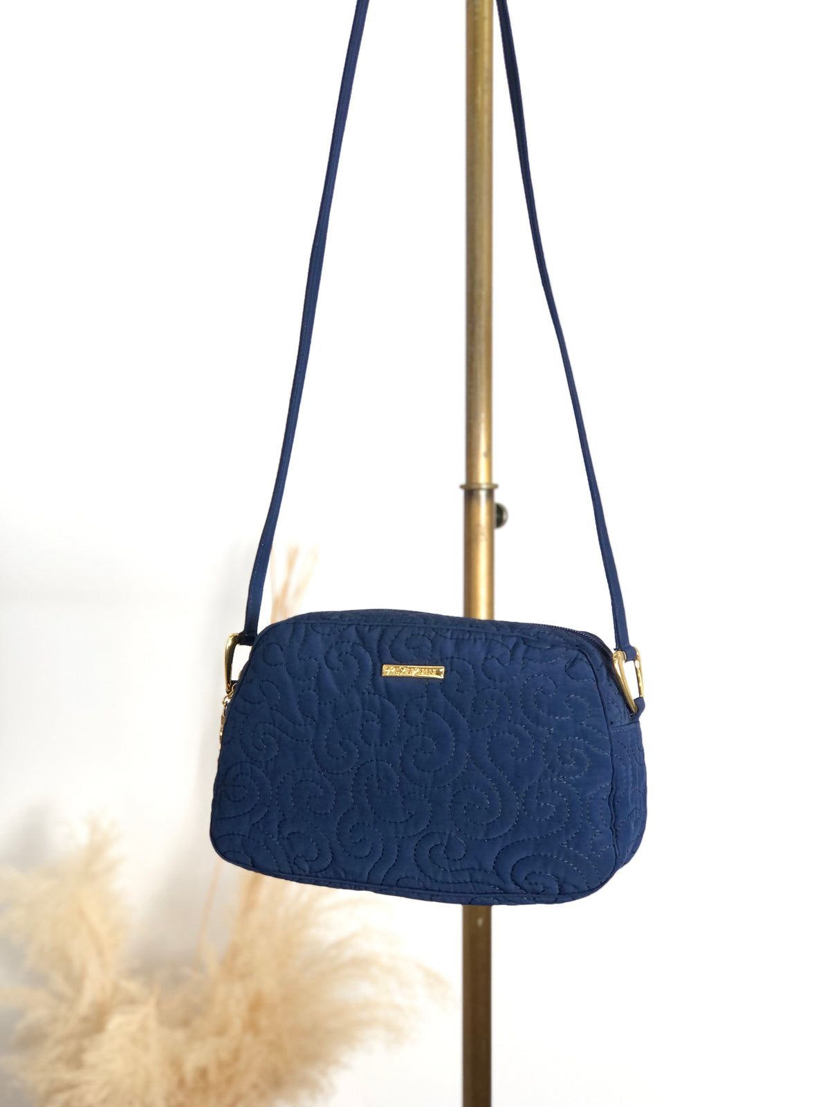 Yves Saint Laurent YSL Logo Shoulder bag Navy Vintage zt4e3i