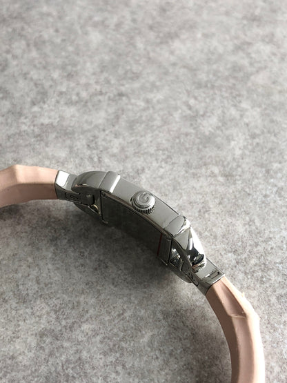 GUCCI Bamboo Logo Quartz Watch Silver×Pink 6800L Vintage 37ndtf