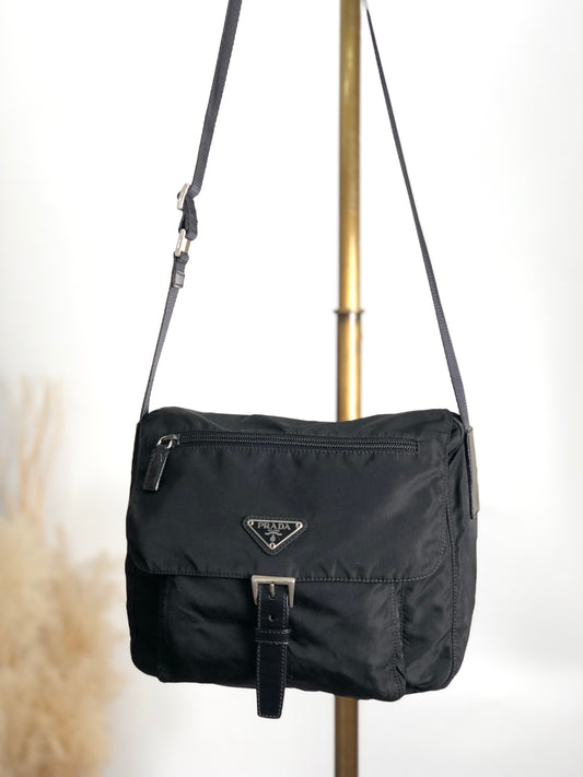 PRADA Triangle Logo Front Buckle Shoulder bag Black Vintage nwz8ph