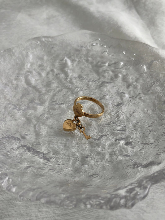 Christian Dior Heart Motif  Ring Gold Vintage 6kjsx4