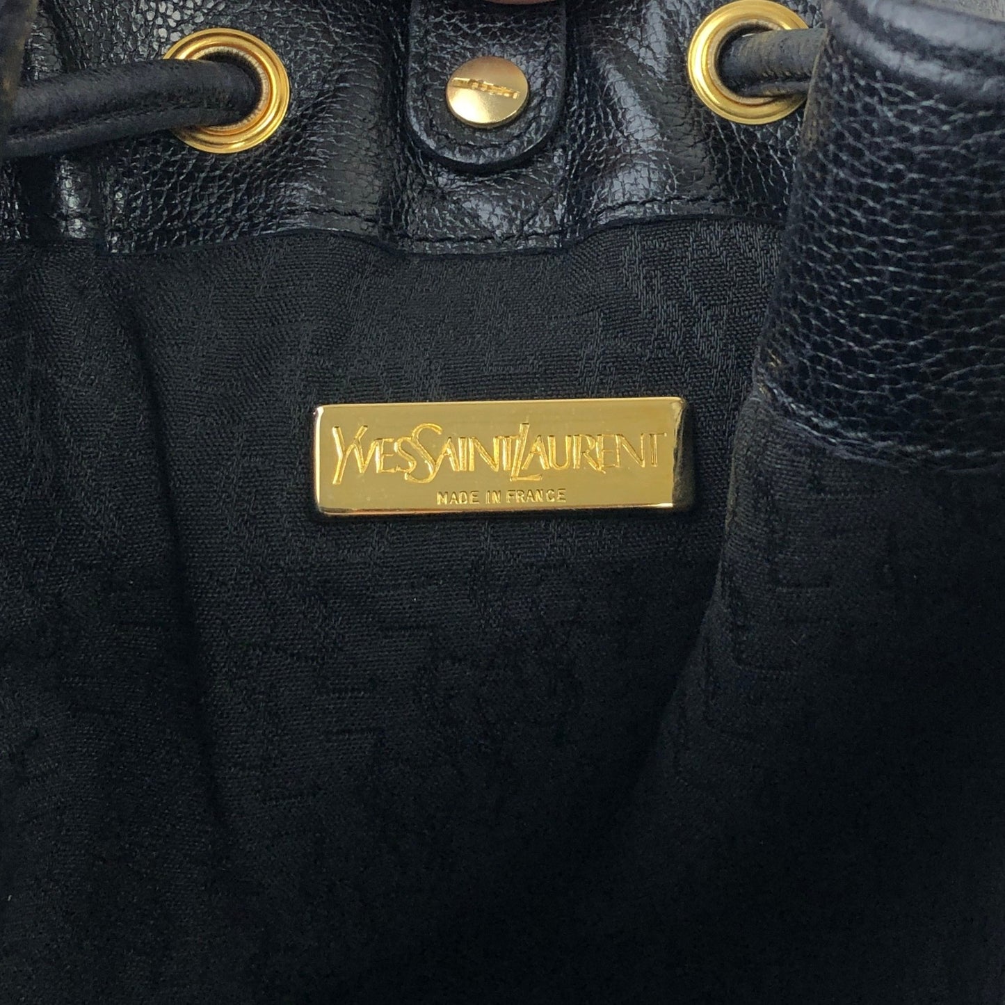 Yves Saint Laurent Drawstring Shoulder bag Black Vintage upwttg