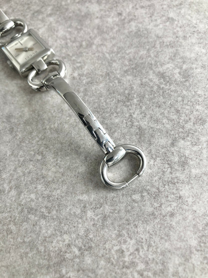 GUCCI Logo Watch Silver 120 Vintage j3uxrw