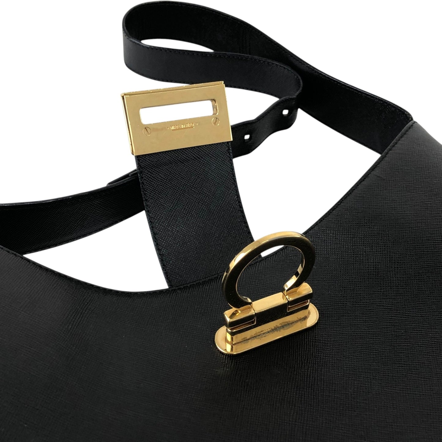 Salvatore Ferragamo Gancini Shoulder bag Black Vintage 3v3rtg