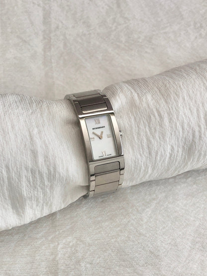 BURBERRY Quartz Watch Silver 14000L Vintage z4wz28