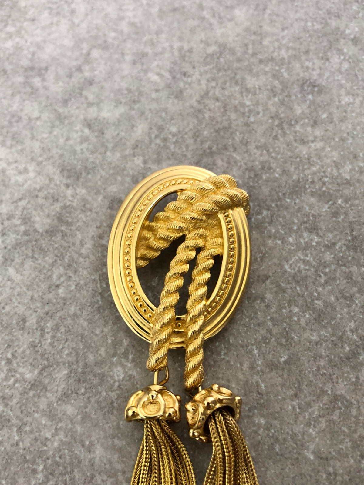 Christian Dior Tassel Brooch Gold Vintage z3v66b