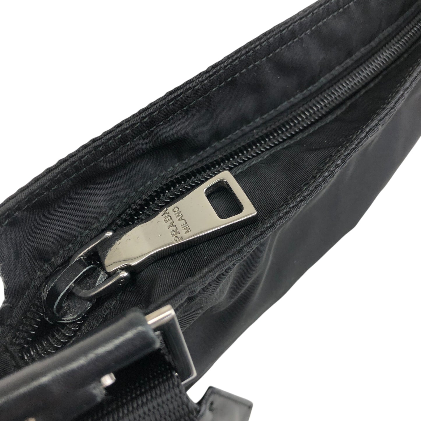 PRADA Tessuto Triangle Logo Shoulder bag Black Vintage f7iw67