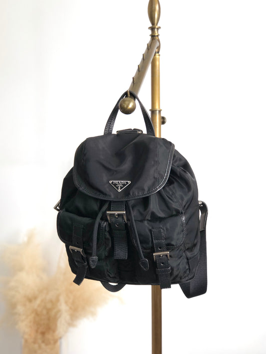 PRADA Tessuto Triangle Logo Backpack Black Vintage fvzrhr