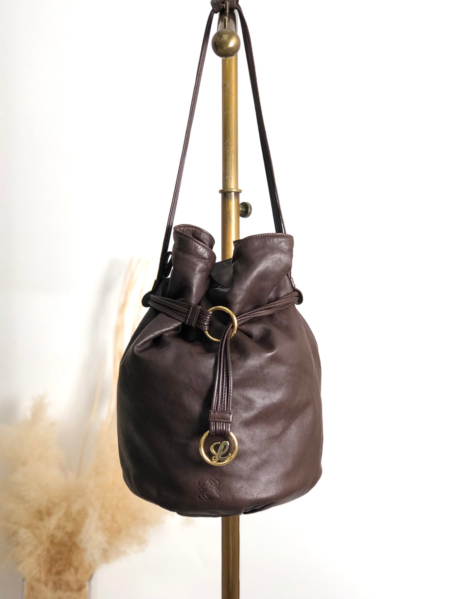 LOEWE Anagram Drawstring Shoulder bag Brown Vintage 7ep7z7