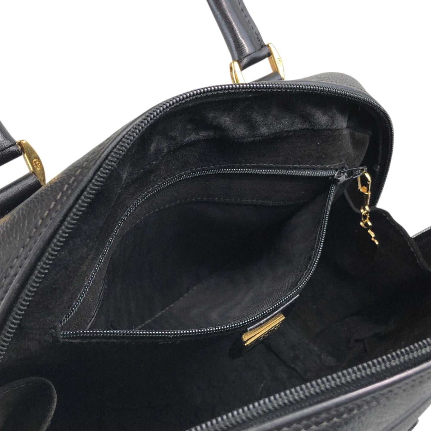 GUCCI Logo Embossed Handbag Black Vintage anpyxi