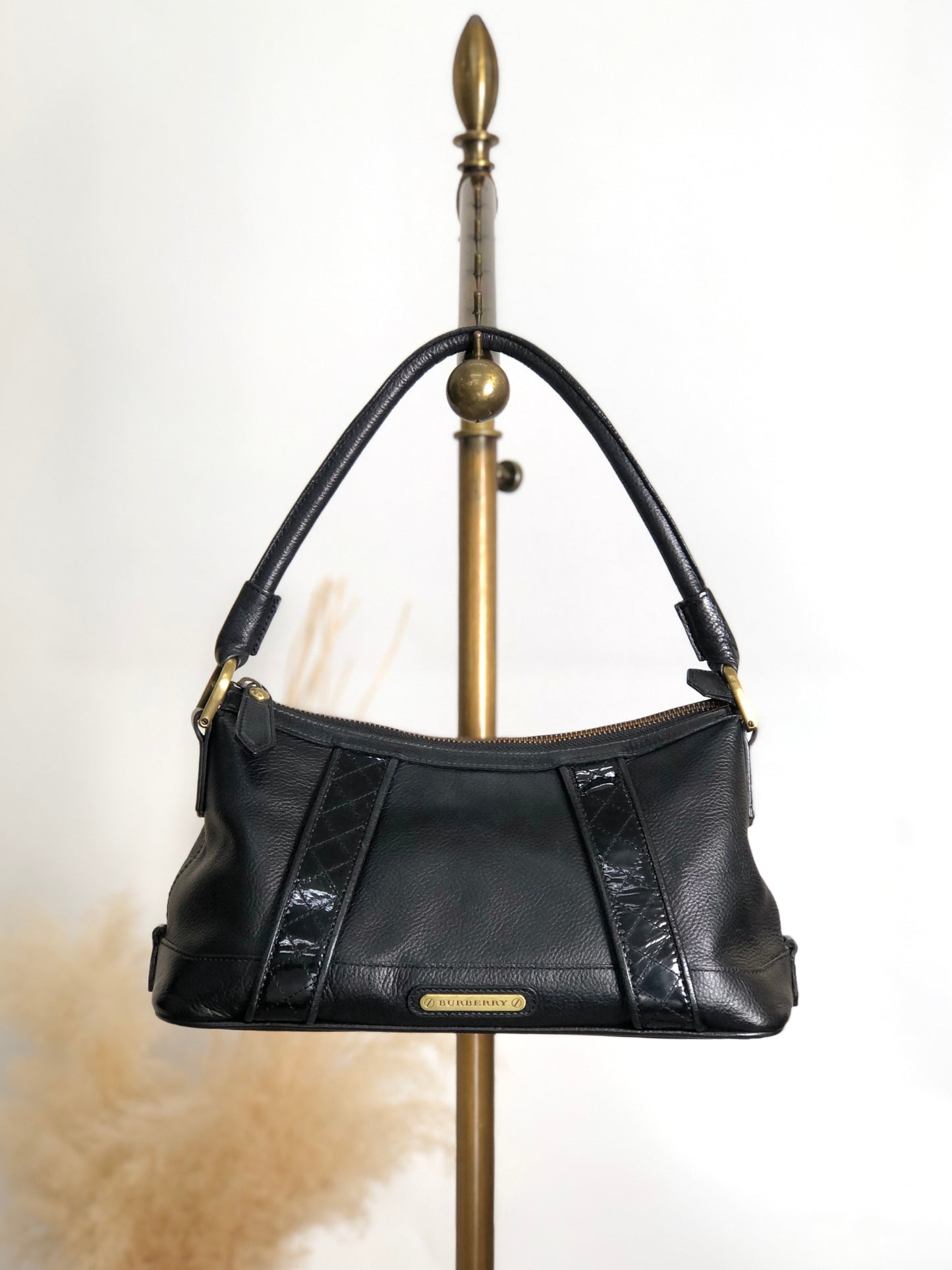 BURBERRY Logo Shoulder bag Black Vintage 7rnpei