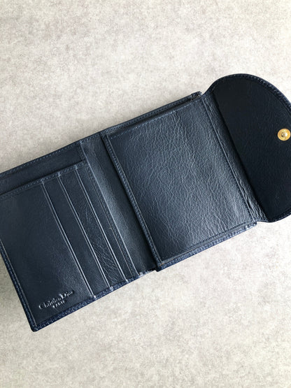 Christian Dior CD 標誌金屬扣折疊錢包海軍藍復古款 6c2pn7