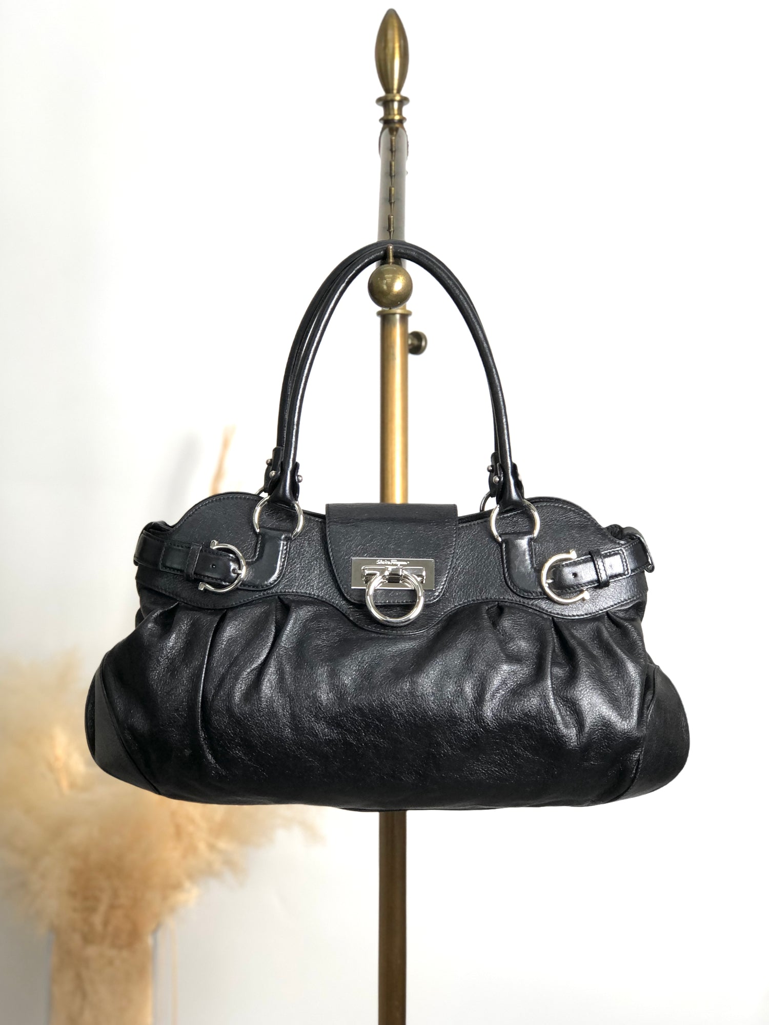 Vintage Salvatore Ferragamo | VintageShop solo – Page 2