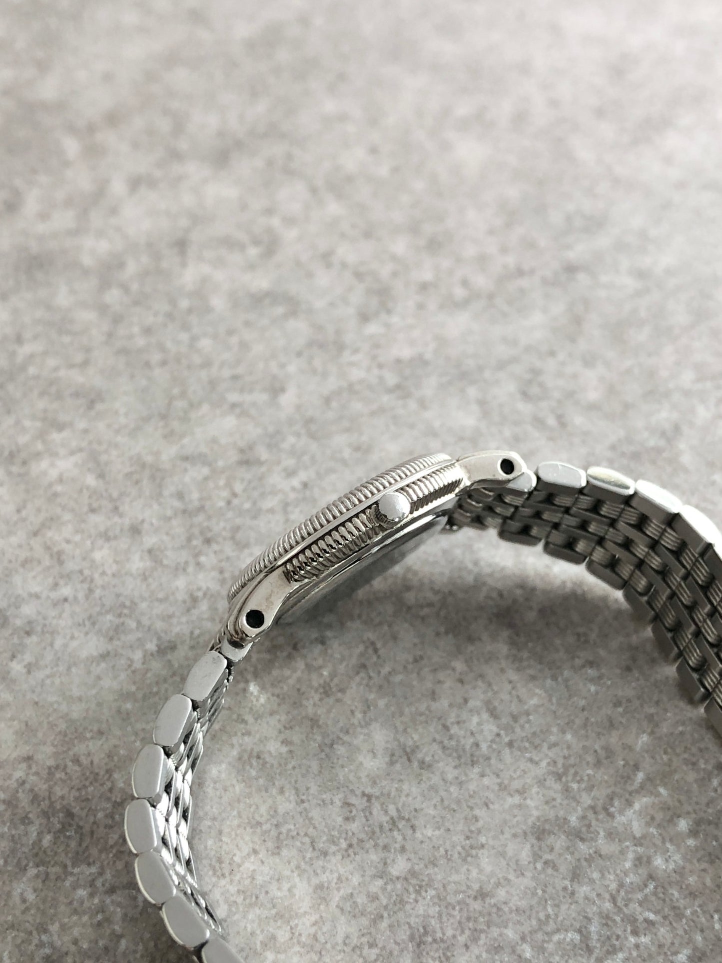 Yves Saint Laurent Logo  Quartz Watch Silver 5421-F46452 Vintage rij653