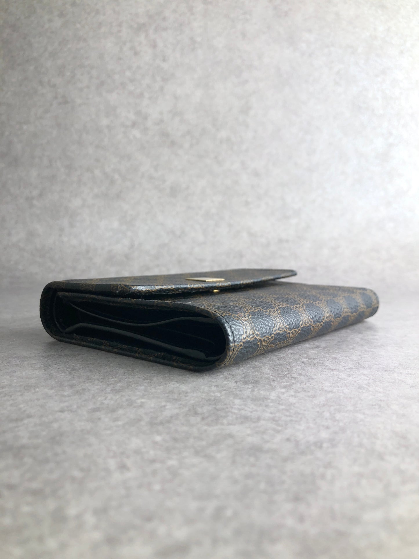 CELINE Macadam Trifold Wallet Black Vintage bybkp7