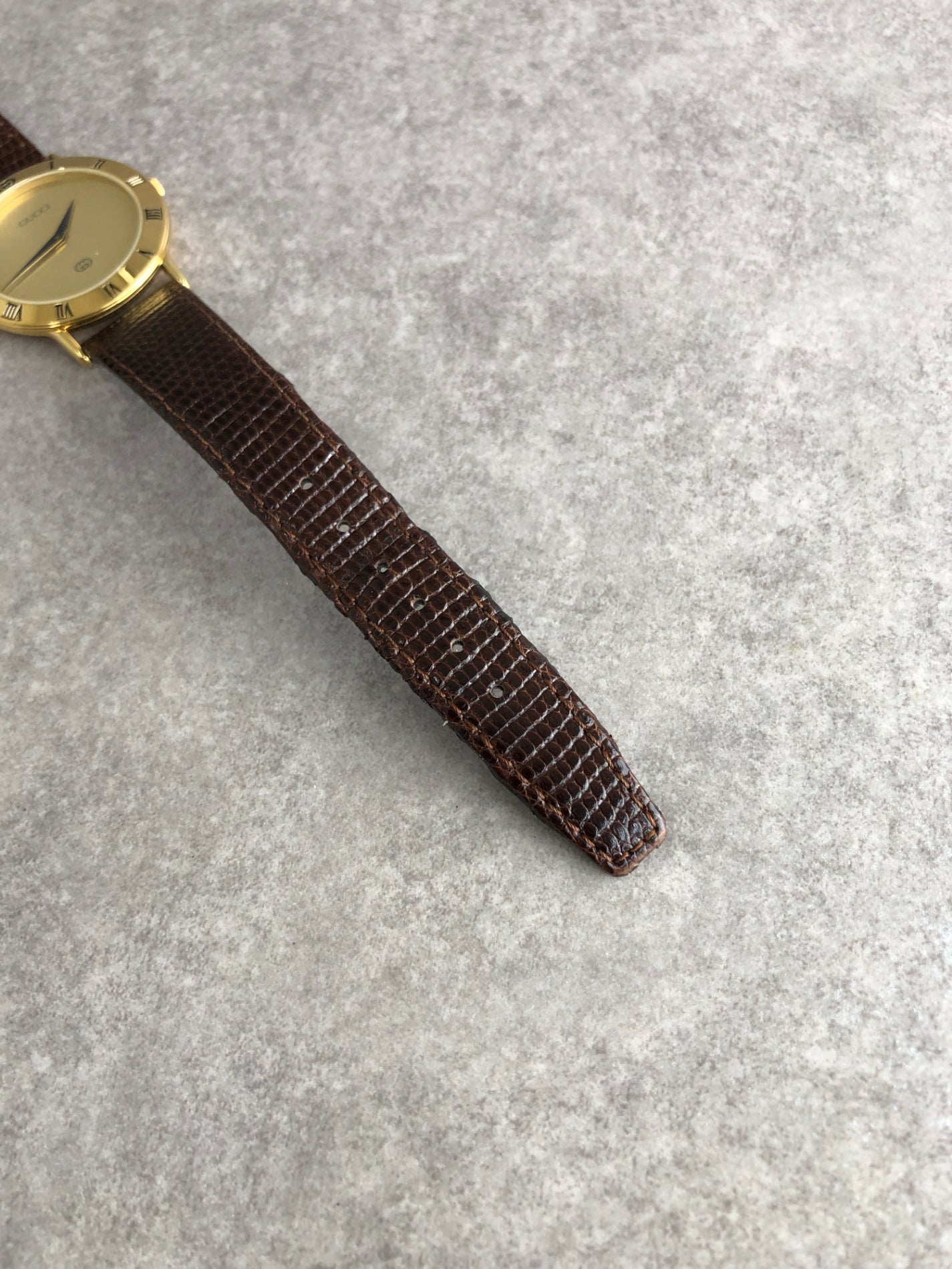 GUCCI Logo  Watch Brown 3300M Vintage 2pcrj6