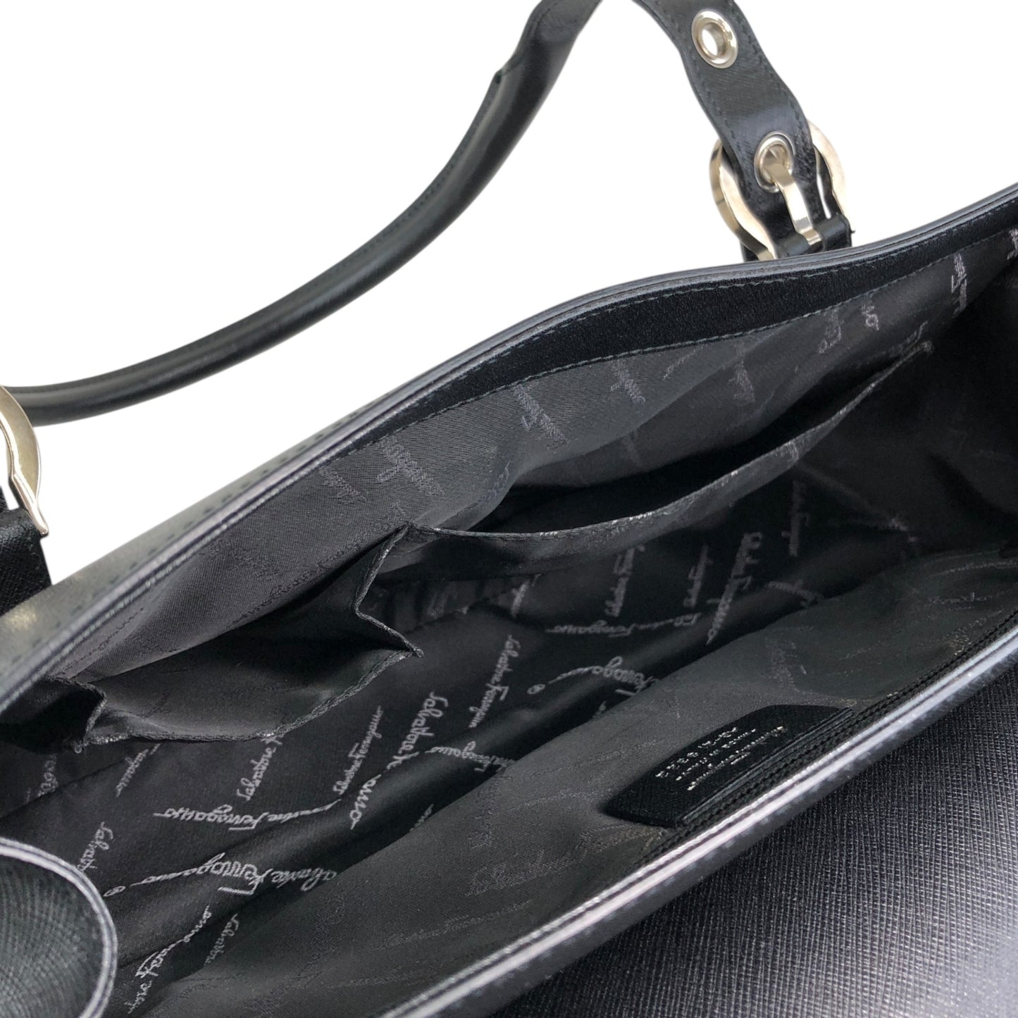 Salvatore Ferragamo Gancini Handbag Black Vintage 7wdsnj