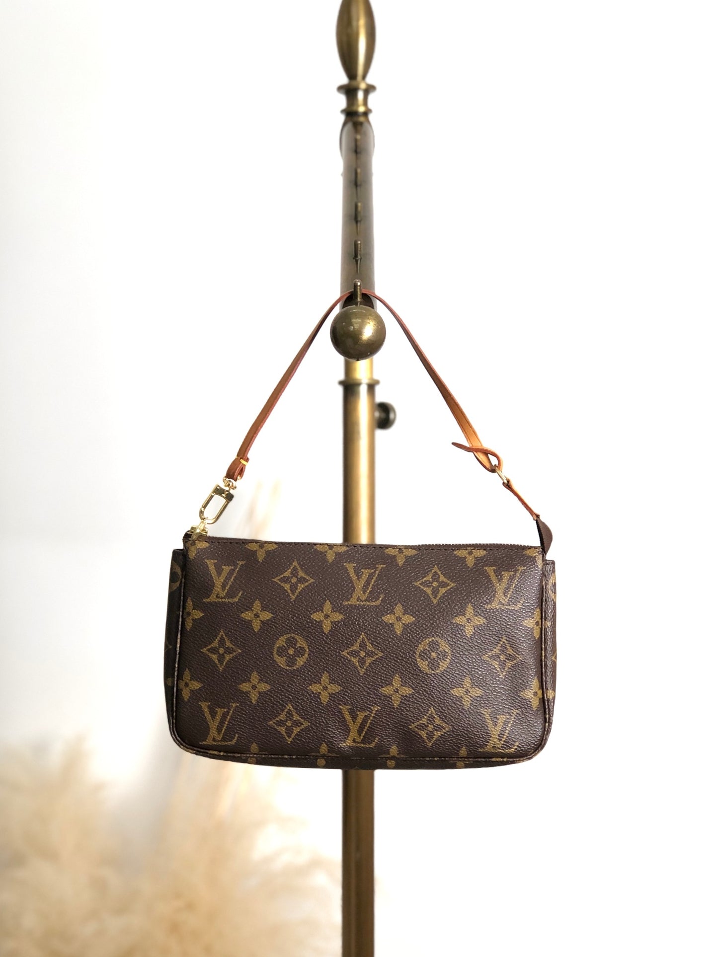 LOUIS VUITTON Monogram Small Handbag Shoulder bag Brown Vintage 523ina
