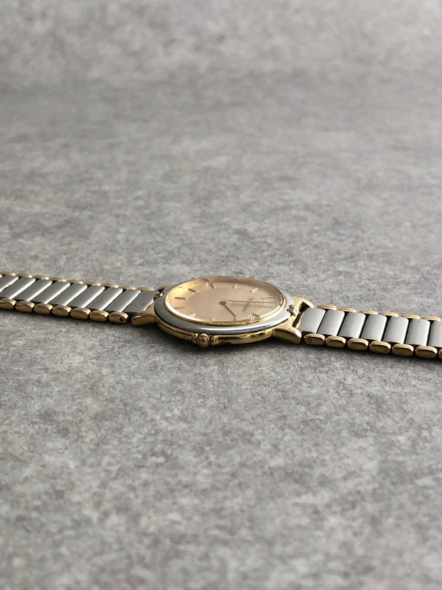 Yves Saint Laurent YSL Logo Quartz Watch Silver 2823-268440 YO