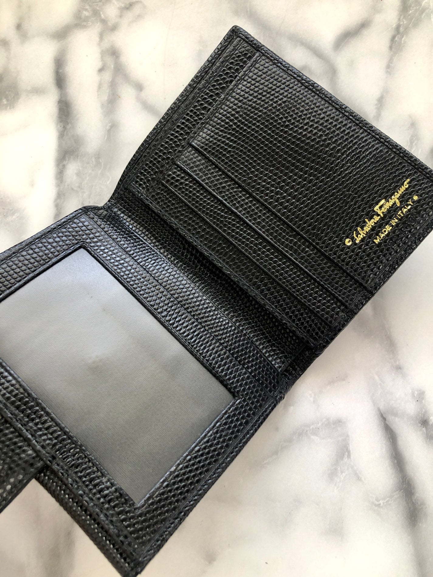 Salvatore Ferragamo Vala Trifold Wallet Black Vintage 82dxjg