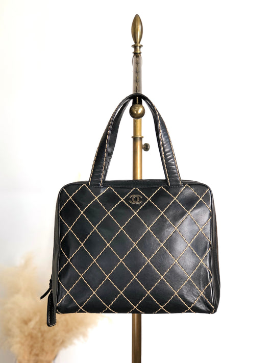 CHANEL Coco Mark Handbag Black Vintage 7rdz2w