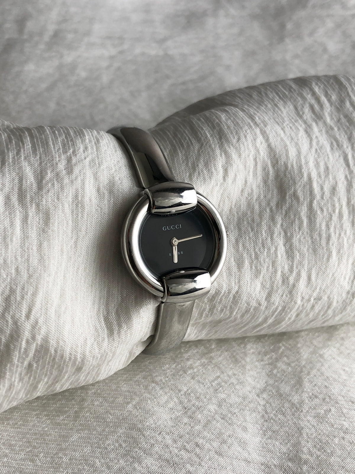 GUCCI Logo Quartz Watch Silver 1400L Vintage yjvsra