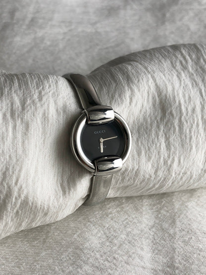 GUCCI Logo Quartz Watch Silver 1400L Vintage yjvsra