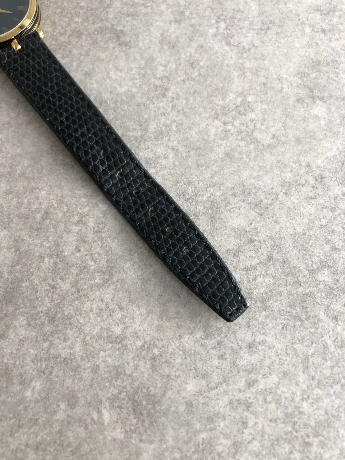 GUCCI Logo Watch Gold×Black Vintage 5nk33w