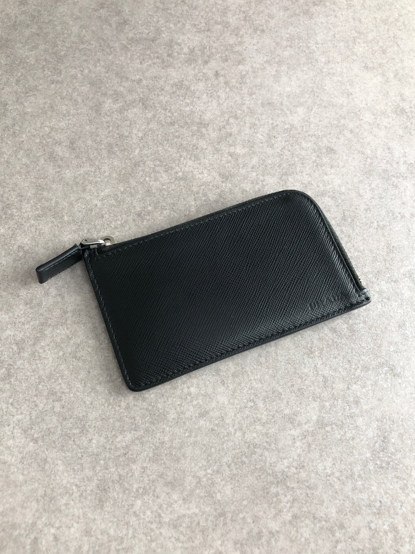 PRADA Logo Embossed Wallet Black Vintage darw4w