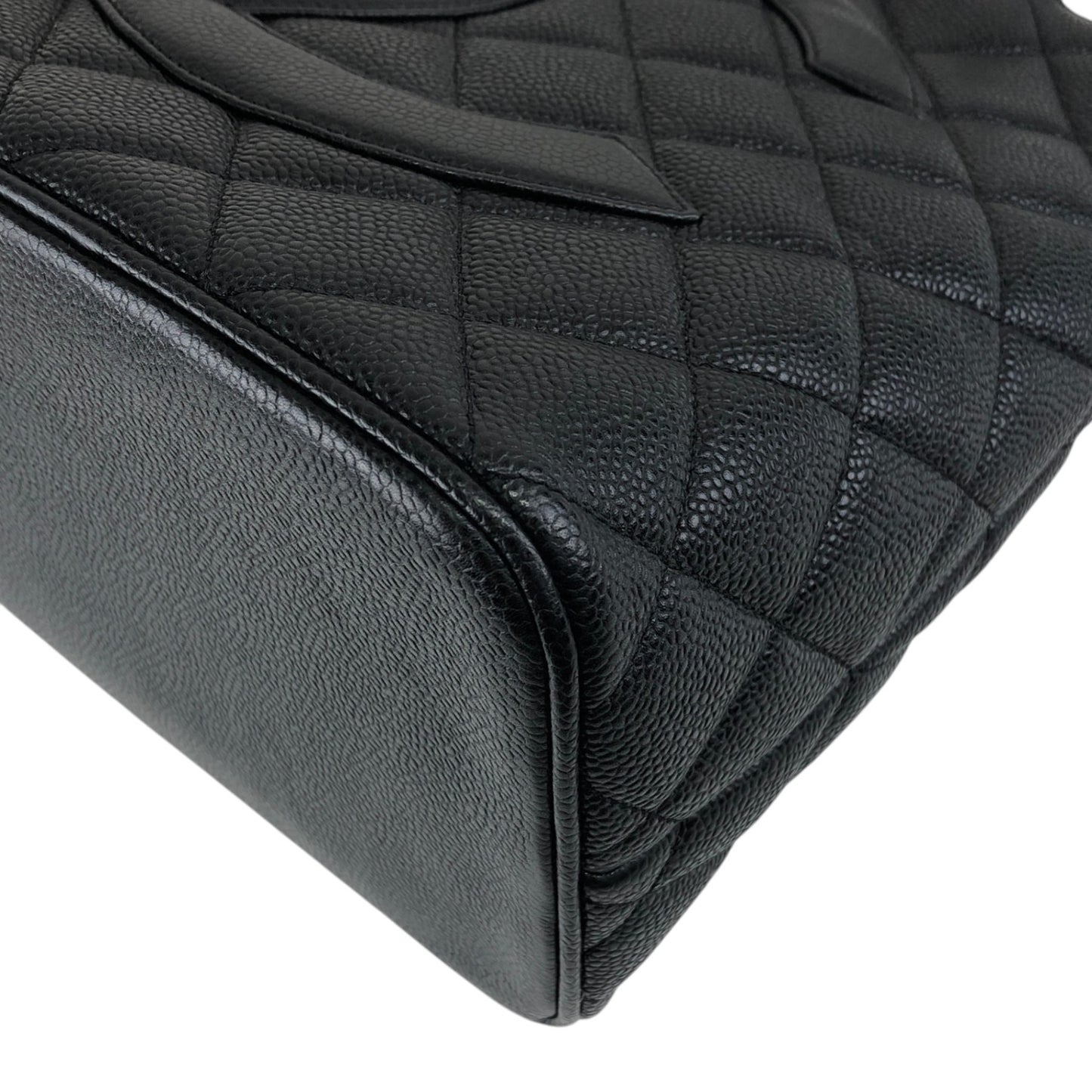 CHANEL Coco Mark Caviar Leather Handbag Black Vintage c6sifv