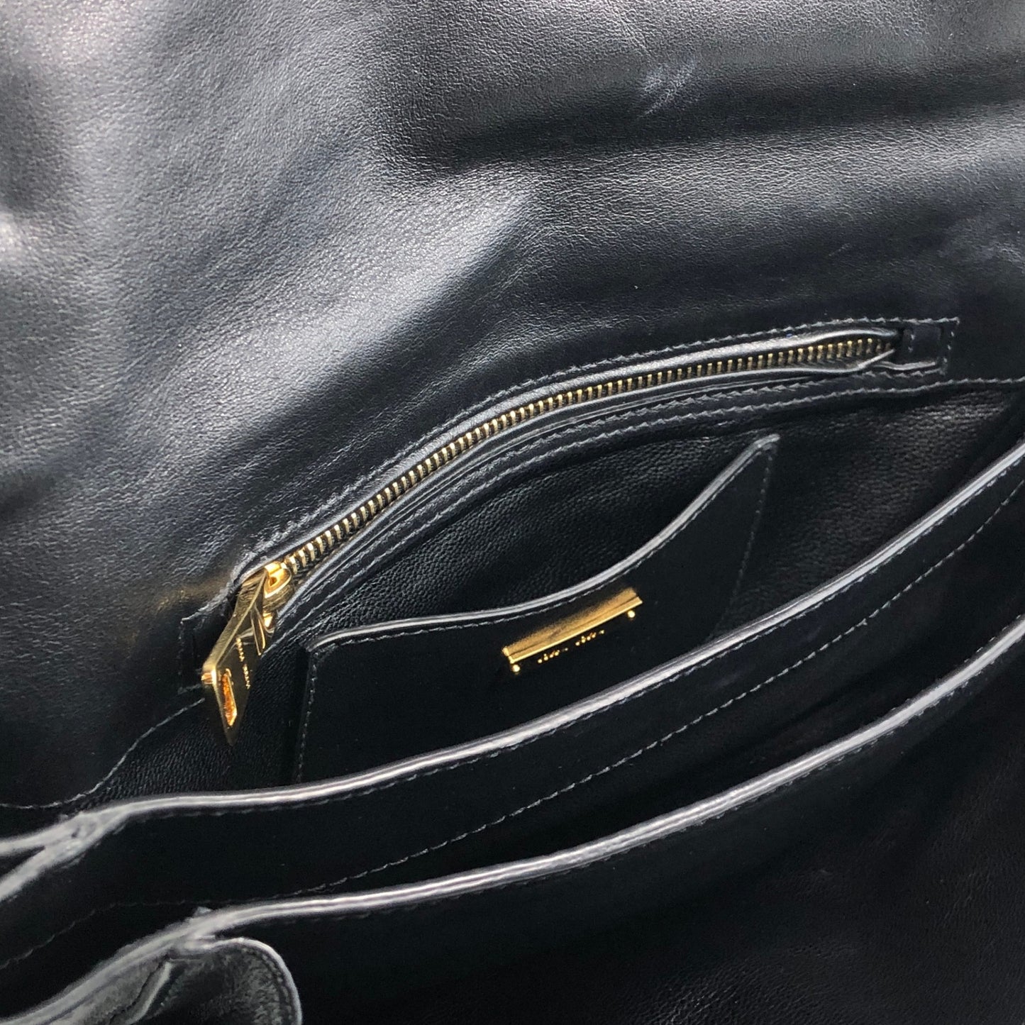 miumiu Turn Lock Chain Shoulder bag Black Vintage prsynv