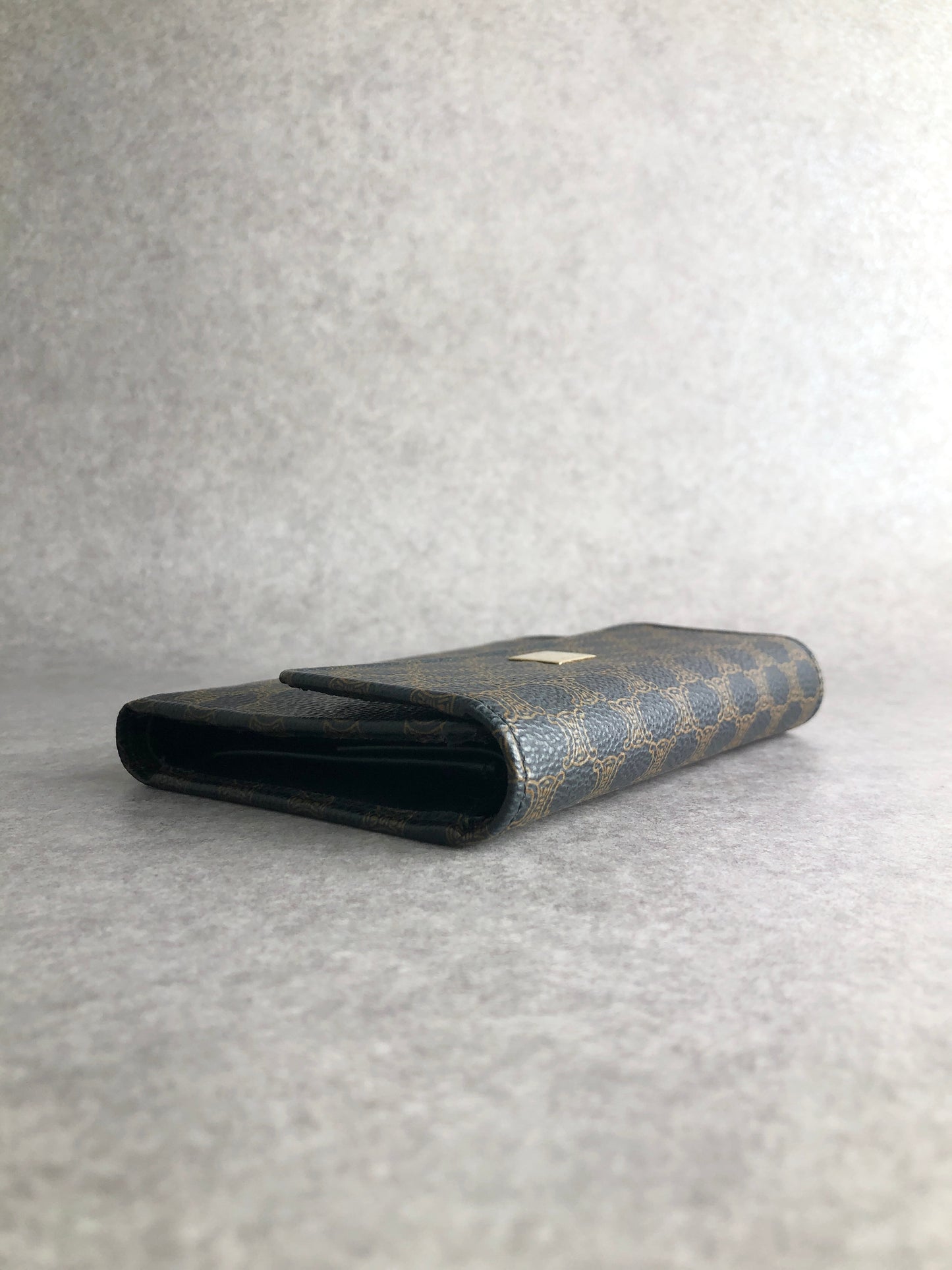 CELINE Macadam Trifold Wallet Black Vintage bybkp7
