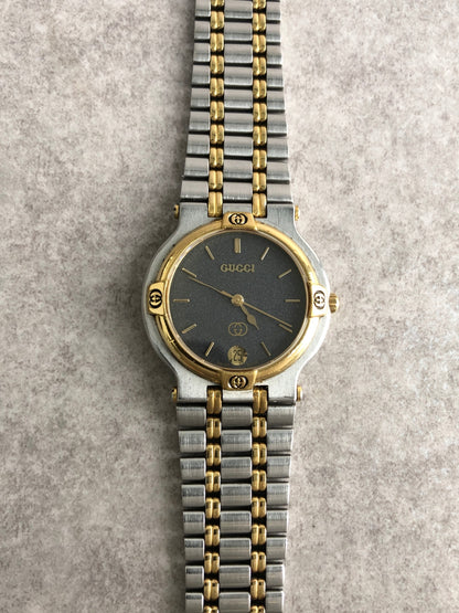 GUCCI Logo Quartz Watch Silver×Gold 9000M Vintage tr37i6