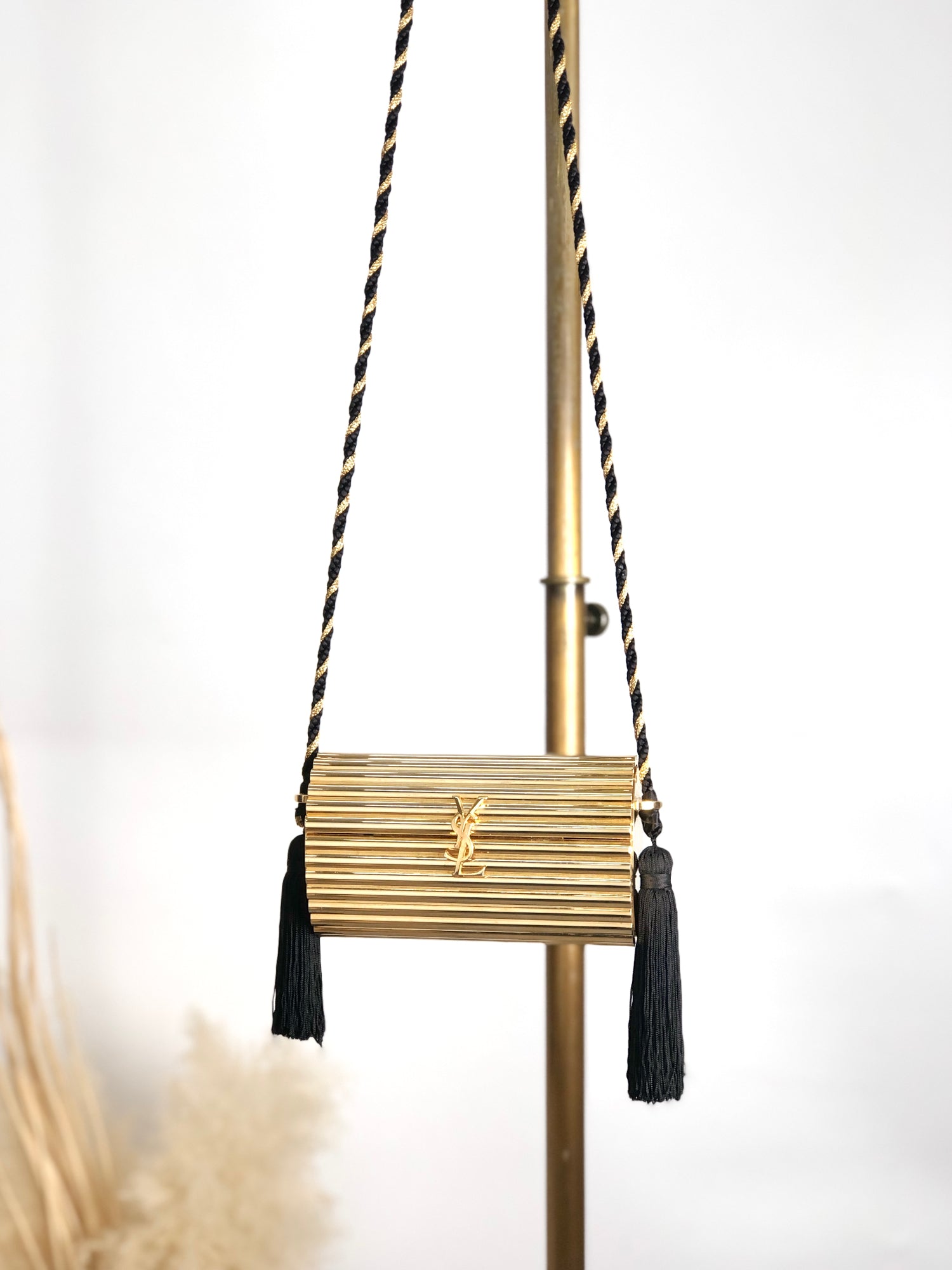 Yves Saint Laurent YSL Logo Metal Clasp Shoulder bag Gold Vintage