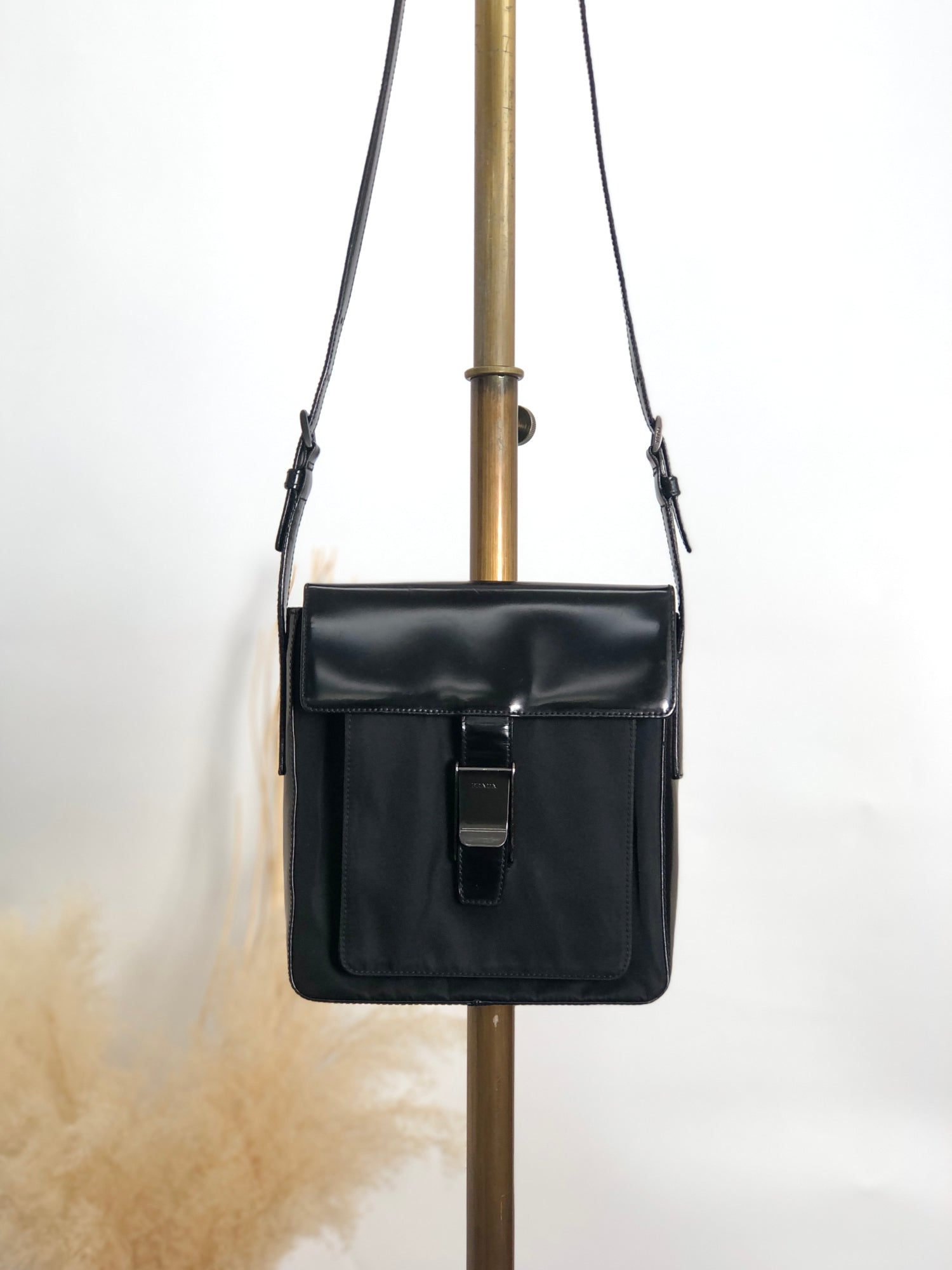 ヴィンテージ☆PRADA☆トライアングルクロスバッグ PRADA プラダ トライアングルロゴ ナイロン フロントポケット