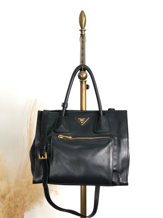PRADA Triangle Logo Two-way Handbag Shoulder bag Black Vintage d2mxxu