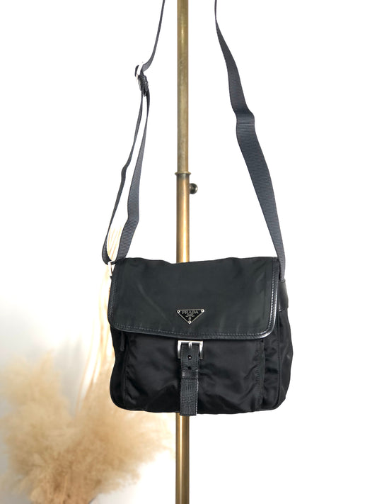 PRADA Tessuto Triangle Logo Front Buckle Shoulder bag Black Vintage kyt5ds