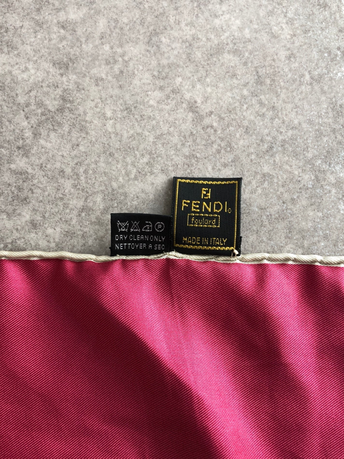 FENDI Silk Scarf Pink Vintage vn8yrf