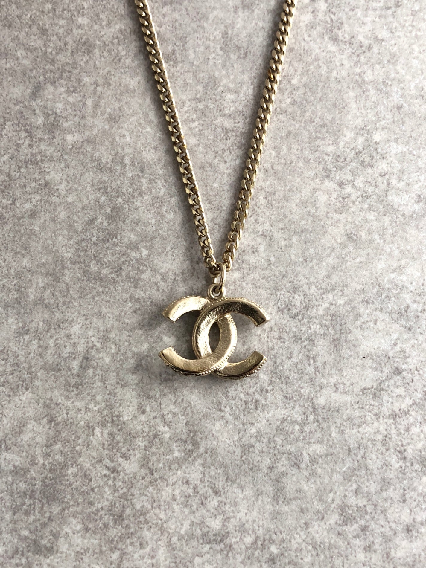 CHANEL Coco Mark Stone Necklace Gold Vintage 5wtxvp