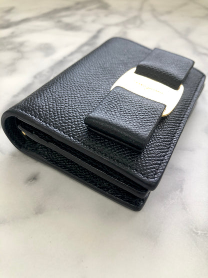 Salvatore Ferragamo Vala Folded Wallet Black Vintage vfabbw