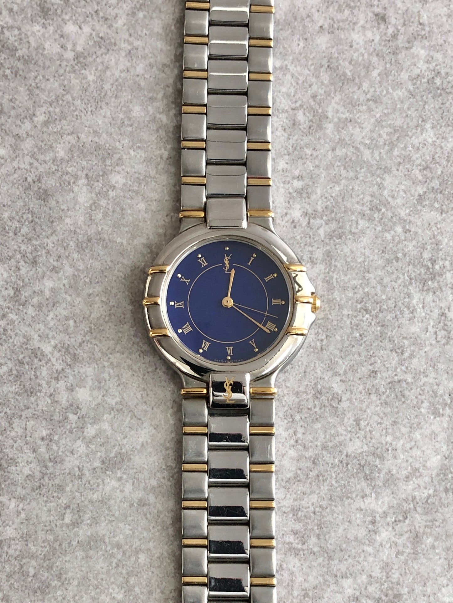 Yves Saint Laurent YSL Logo Watch Silver 4630-E63441 Vintage xg3wb2