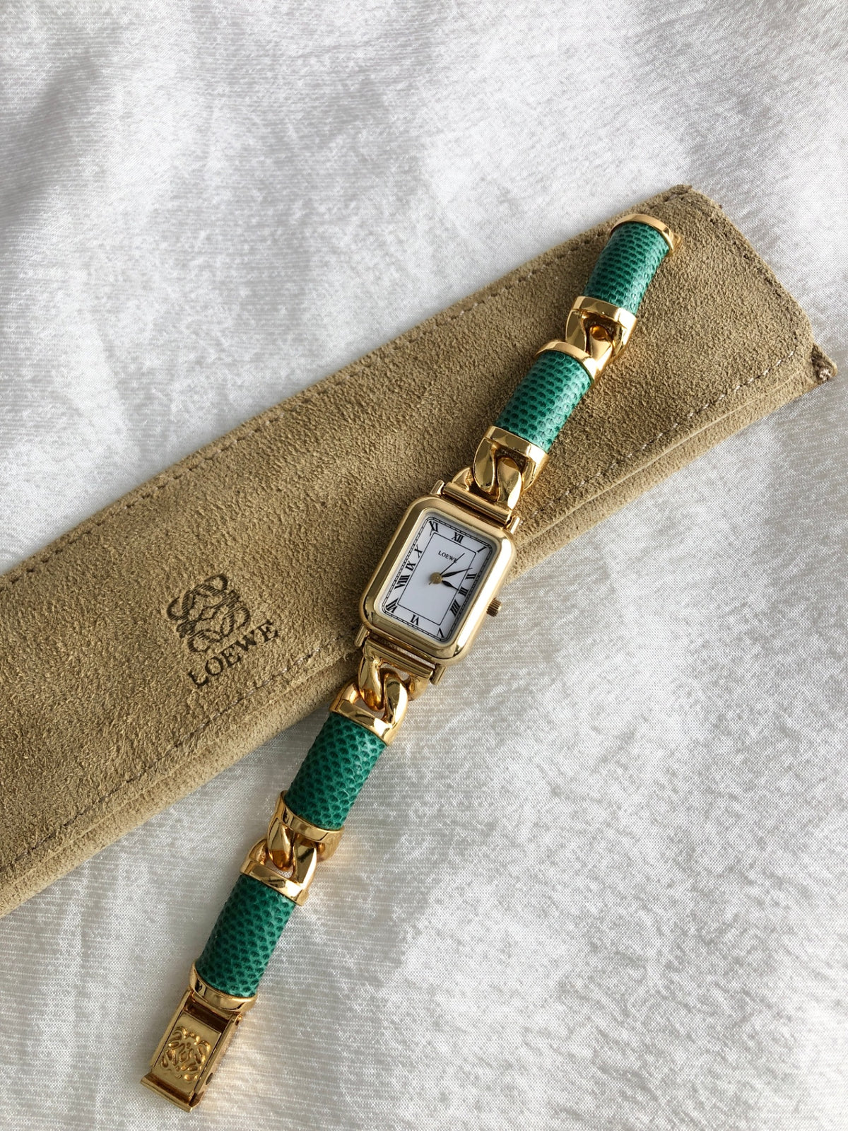 LOEWE Logo Quartz Watch Green×Gold Vintage c27tnu