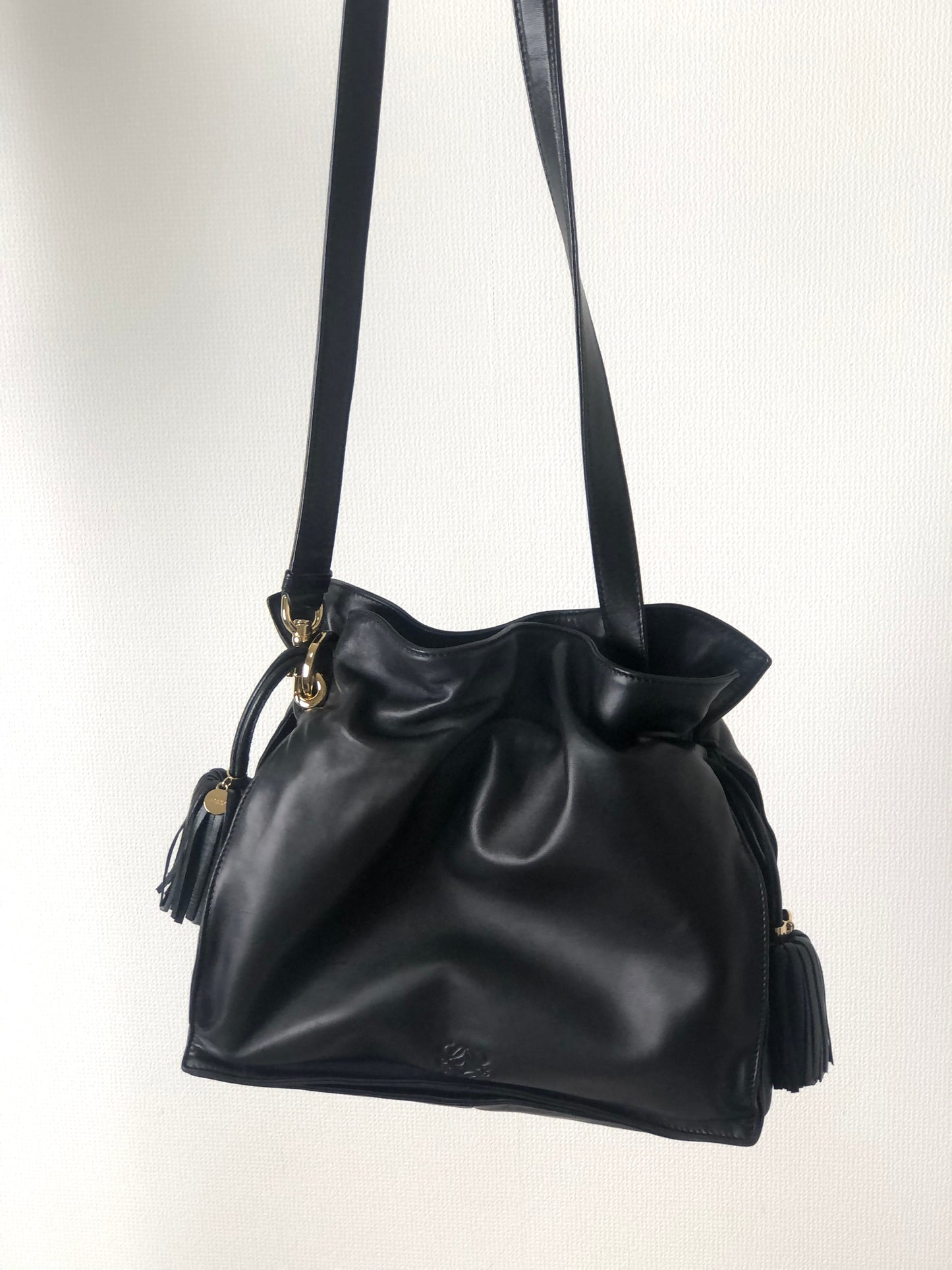 LOEWE Anagram Flamenco Tassel Leather Drawstring Shoulder bag Black Vintage 48h5vg