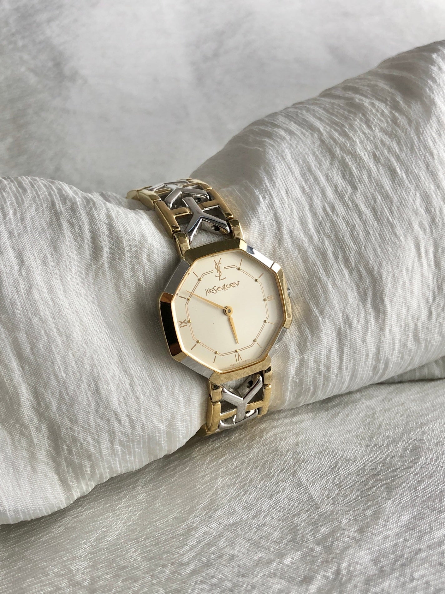 Vintage Yves Saint Laurent | VintageShop solo