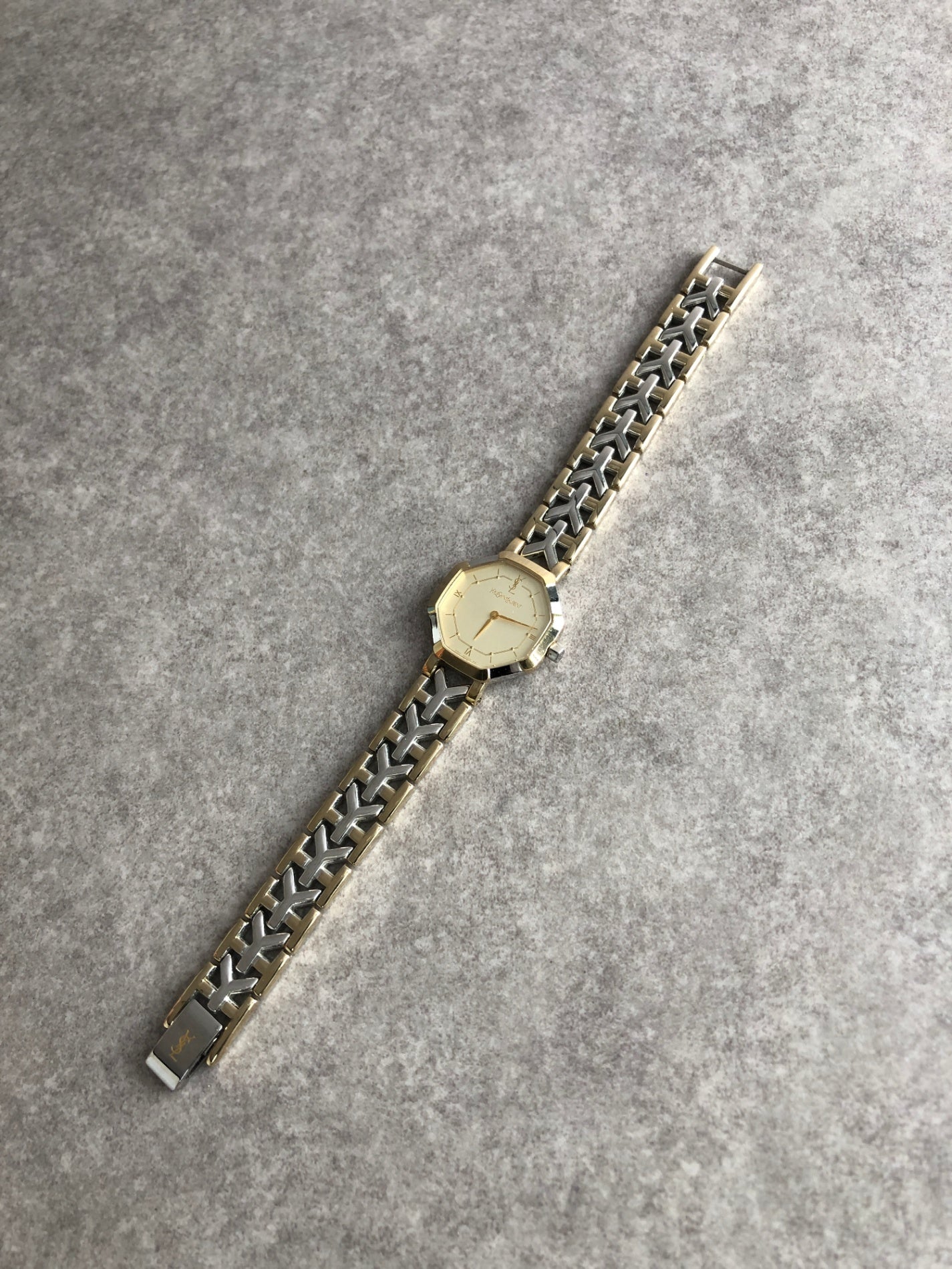 Yves Saint Laurent YSL Logo Watch Silver×Gold 2200-24762YO Vintage b4v8bj