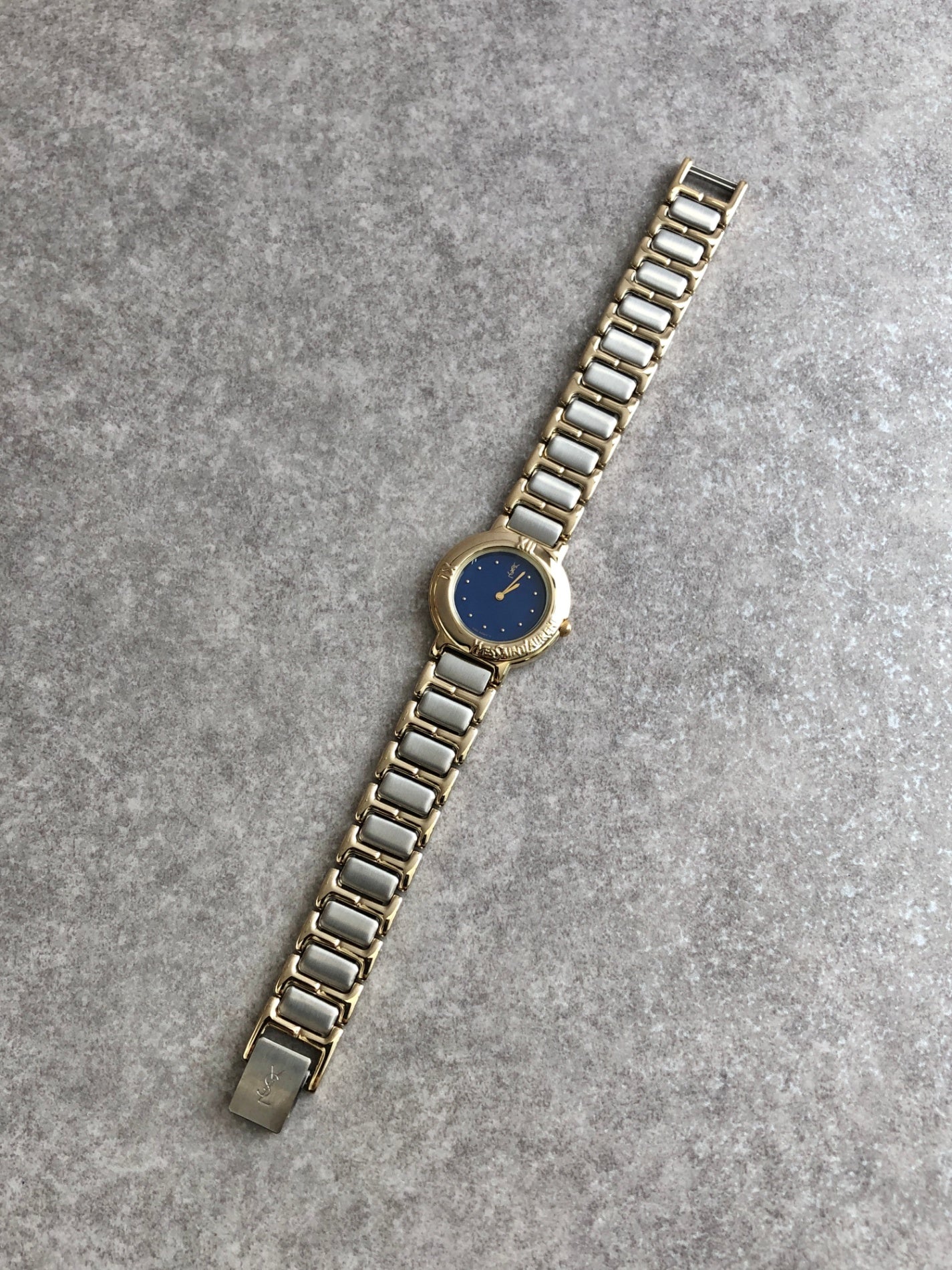 Yves Saint Laurent YSL Logo Watch Gold 2200-229789Y Vintage xyyehf