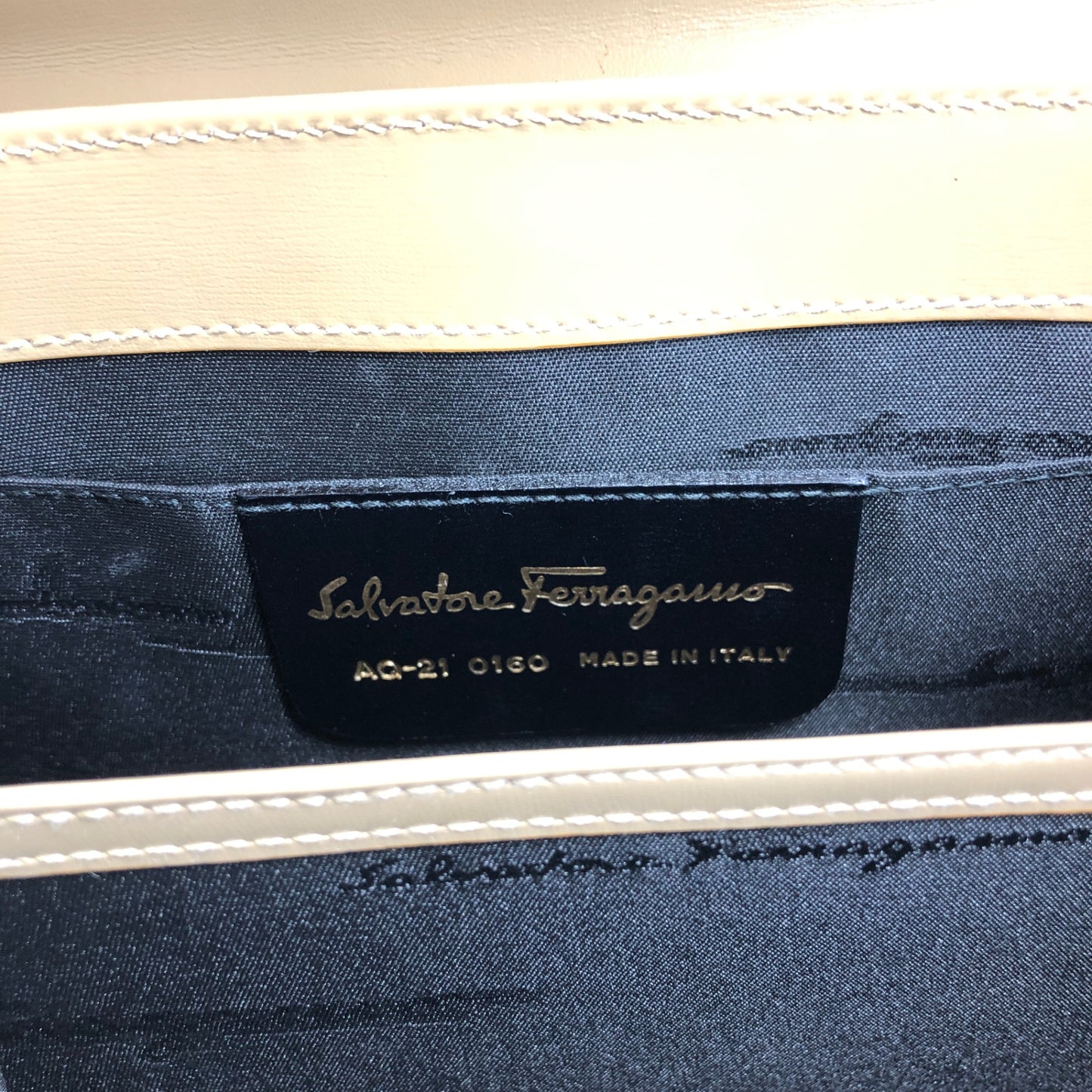 Salvatore Ferragamo Gancini Two-way Handbag Shoulder bag Beige Vintage einekb