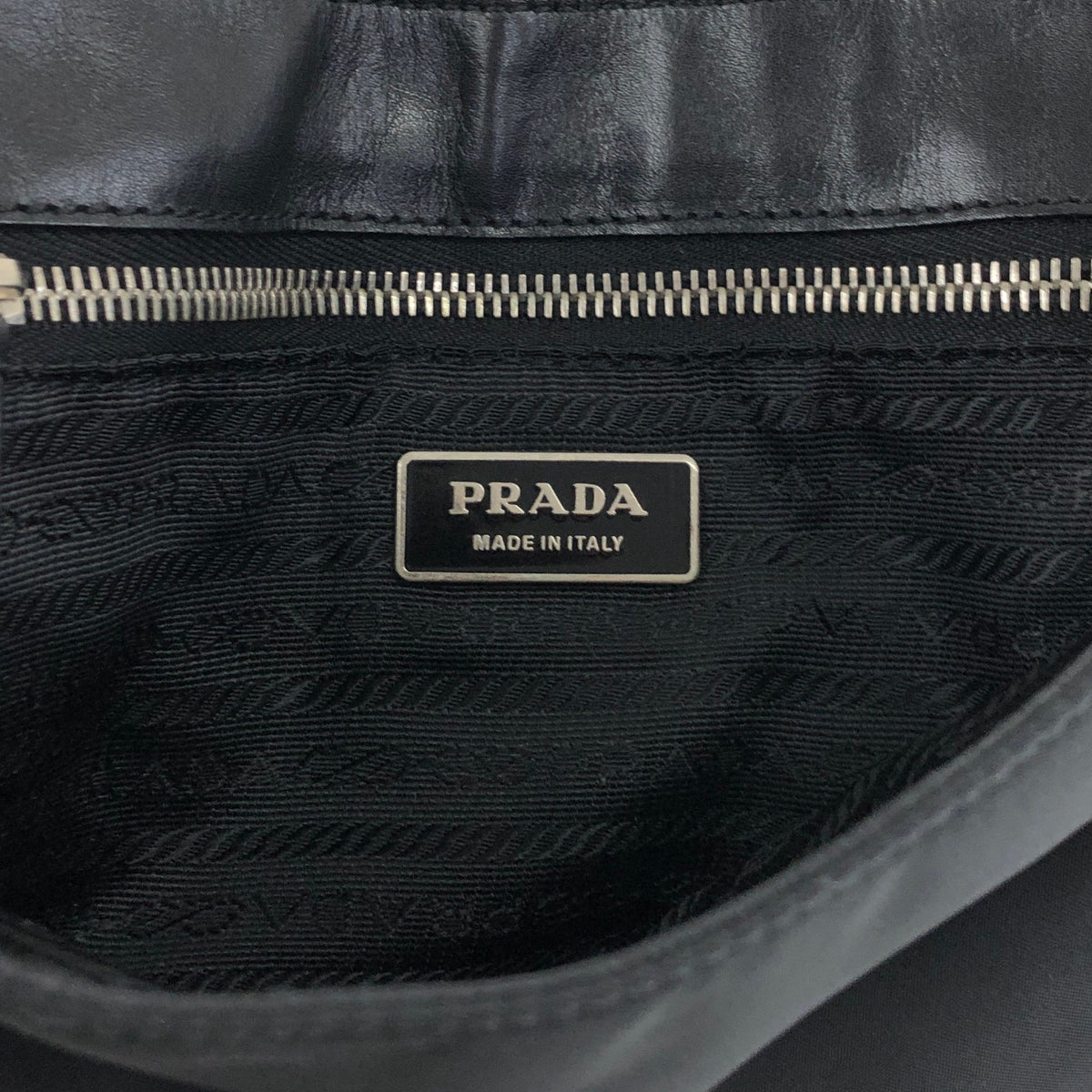 PRADA Triangle Logo Push lock Shoulder bag Black Vintage kcukna