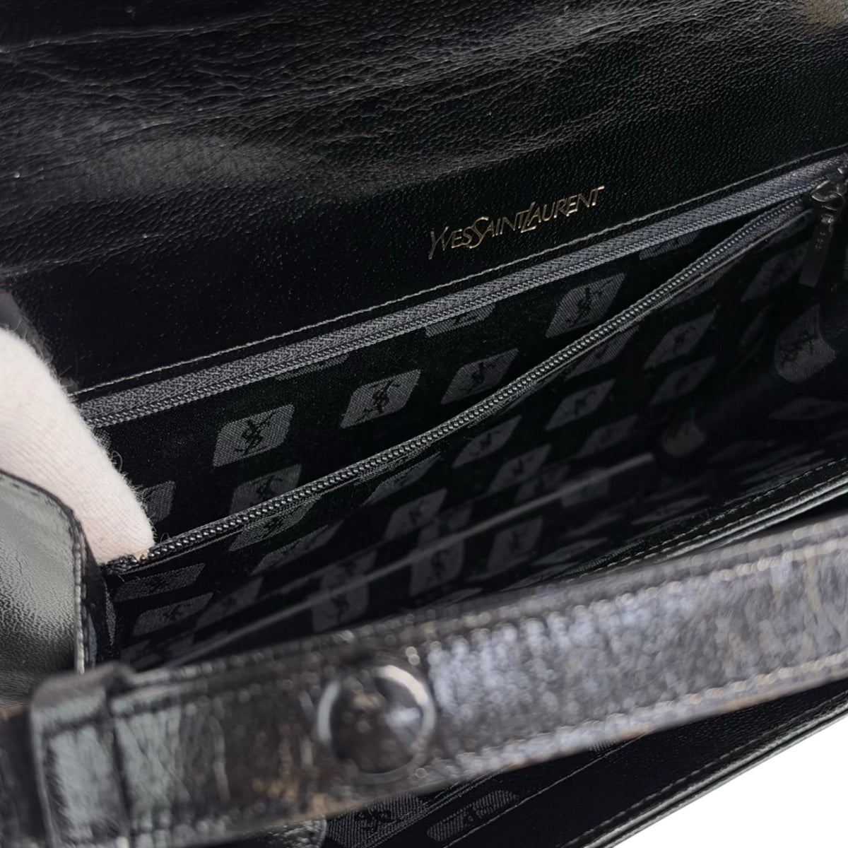 Yves Saint Laurent YSL Logo Shoulder bag Black Vintage 8mrrci