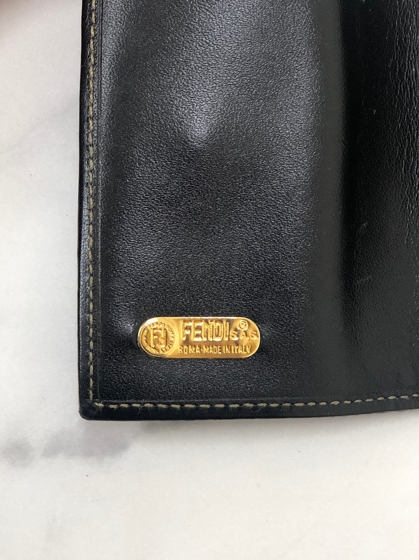 FENDI Pecan Logo Motif Leather Trifold Wallet Brown Vintage t4gvt5